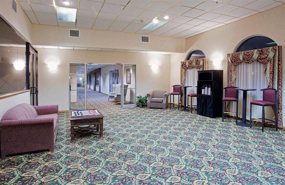 Country Inn & Suites By Radisson, Sidney, Ne Interior foto